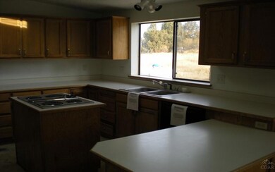 62720 Stenkamp Rd, Bend, OR 97701 - photo 4