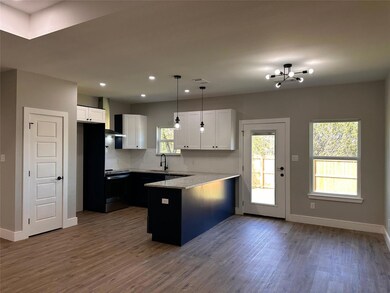 2209 Hercules Dr, Granbury, TX 76048 - photo 3