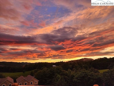 199 Wynfield Ridge unit 2, Boone, NC 28607 - photo 3