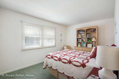 1273 Whitingham Cir, Naperville, IL 60540 - photo 6