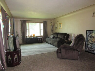 1250 Clary St, Worthington, MN 56187 - photo 2