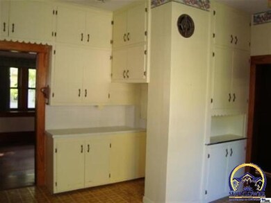 602 S Main St, Rossville, KS 66533 - photo 4