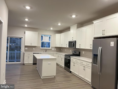 17 E Front St, Bridgeport, PA 19405 - photo 4