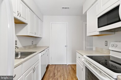 505B Mulberry Cove unit 505B, Mount Laurel, NJ 08054 - photo 6