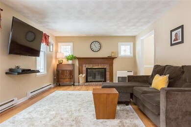 19 Hemlock Cir, Scarborough, ME 04074 - photo 2