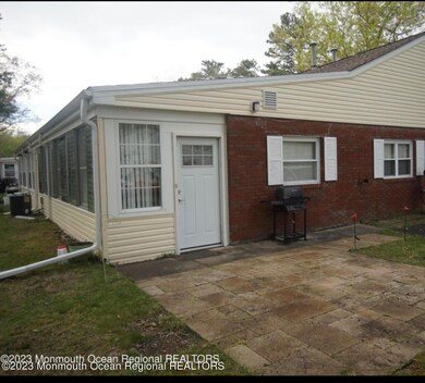 10 Walnut St, Toms River, NJ 08753 - photo 4