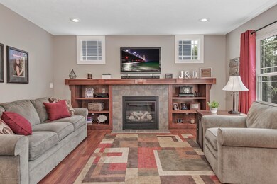 5850-Chartres-Way-East-Lansing-MI-7