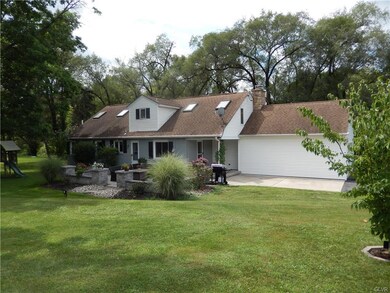 110 Gallagher Rd, Whitehall, PA 18052 - photo 7