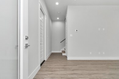 5812 Burt St, Houston, TX 77091 - photo 3