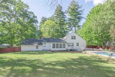 7 Fernwood Dr, MerriMacK, NH 03054 - photo 2