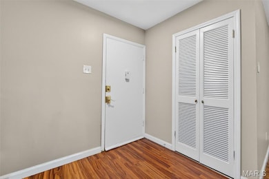 10327 Forest Brook Ln unit F, Saint Louis, MO 63146 - photo 3