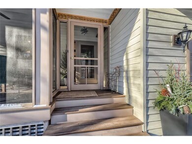 Exterior Front Entry