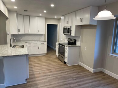 701 W Pleasantview Dr, Hurst, TX 76054 - photo 4