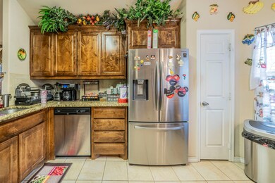 2937 Mayfair Ln, Lancaster, TX 75134 - photo 6