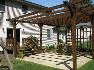 2255 Chimney Ridge Dr, Madison, OH 44057 - photo 7