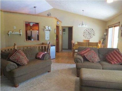 Living/dining area
