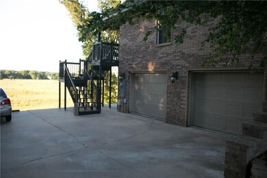 1320 Major Pindall Cir, Prairie Grove, AR 72753 - photo 2