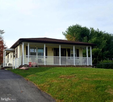 237 Wakefield Rd, Hagerstown, MD 21740 - photo 4