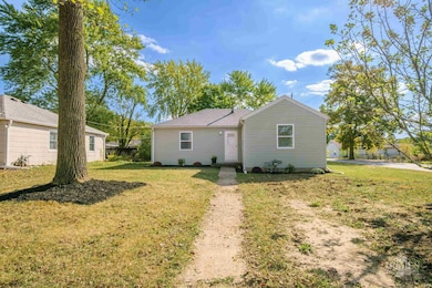 3313 W Torquay Rd, Muncie, IN 47304 - photo 2