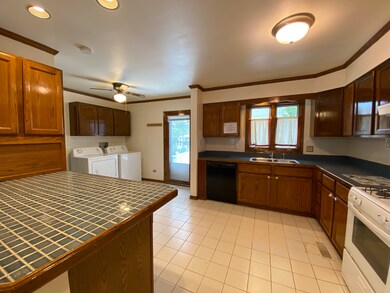 1326 N Eagle St unit A, Naperville, IL 60563 - photo 4