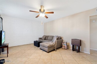 02-Living Room