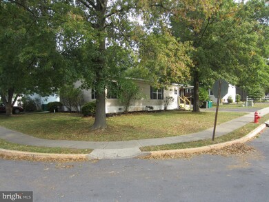 291 W 8th St, Red Hill, PA 18076 - photo 2