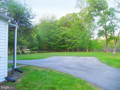 7455 Bensville Rd, Waldorf, MD 20603 - photo 4