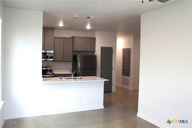 303 Riptide Rd, Temple, TX 76501 - photo 2