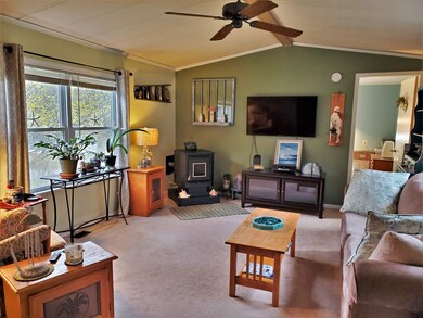 89 Zachary Dr, Hooksett, NH 03106 - photo 5