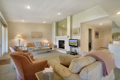 63 MAXIMO living room 1