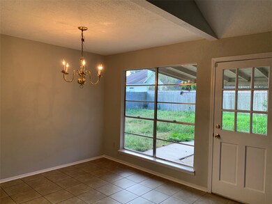 6814 Grant Dr, Richmond, TX 77469 - photo 5