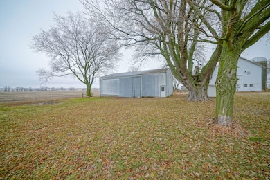 2610 S Klinger Rd, Pecatonica, IL 61063 - photo 3