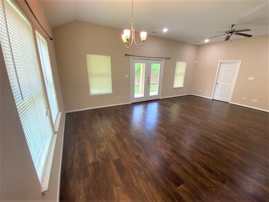 7637 Tully St, Houston, TX 77016 - photo 4