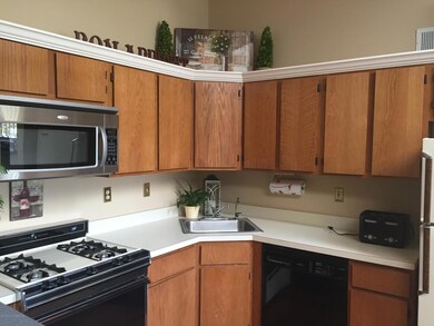 52 Players Cir, Tinton Falls, NJ 07724 - photo 5