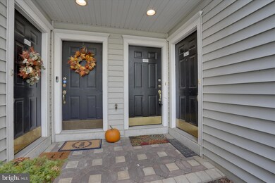 13030 Cabin Creek Rd, Herndon, VA 20171 - photo 2