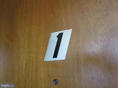 709 Andrews Ave, Darby, PA 19023 - photo 3