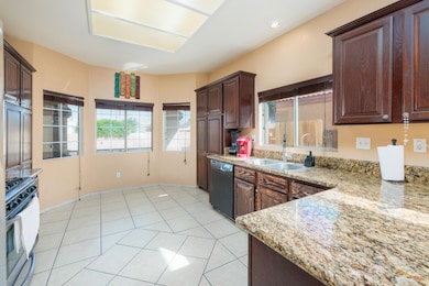 2025-10-CocoPalm-WEB-5