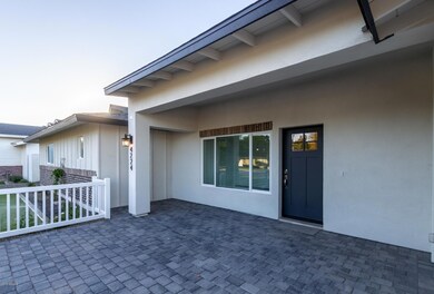 Large Front Courtyard