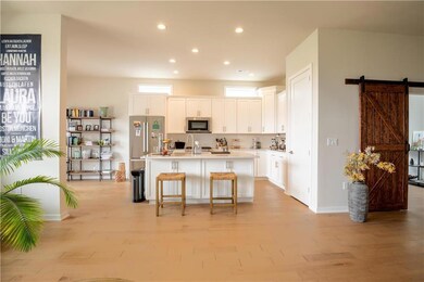 6867 Tulip Ln, Bath, PA 18014 - photo 5