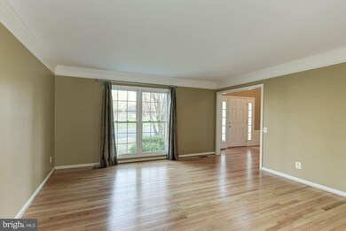 16934 Cass Brook Ln, Woodbridge, VA 22191 - photo 3