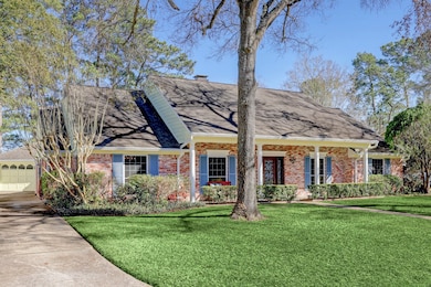 838 W Forest Dr, Houston, TX 77079 - photo 2