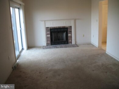 325 Dogwood Ln, New Holland, PA 17557 - photo 3