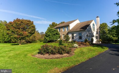 61 Paddock Cir, Spring City, PA 19475 - photo 2