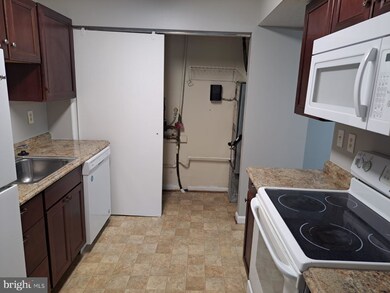 145 Azalea Ct unit 20-1, Upper Marlboro, MD 20774 - photo 2