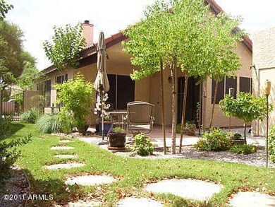 1932 E Citation Ln unit 19, Tempe, AZ 85284 - photo 3