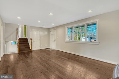 9915 Colony Rd, Fairfax, VA 22030 - photo 7