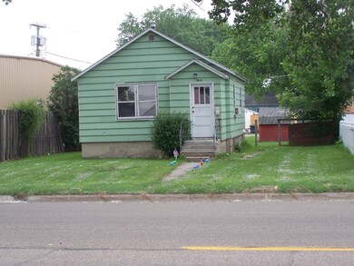 1015 front from south<|><|>