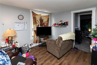3941 42nd St, Des Moines, IA 50310 - photo 3