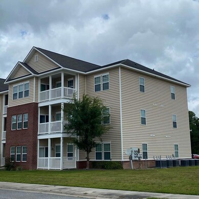 400 Telfair Dr unit 201, Hinesville, GA 31313 - photo 2
