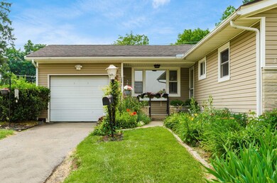 003_49bcda_L 3625 Pegg Ave001